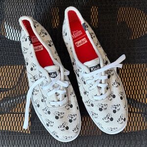 NEW WOT Keds Minnie Mouse Canvas Sneakers